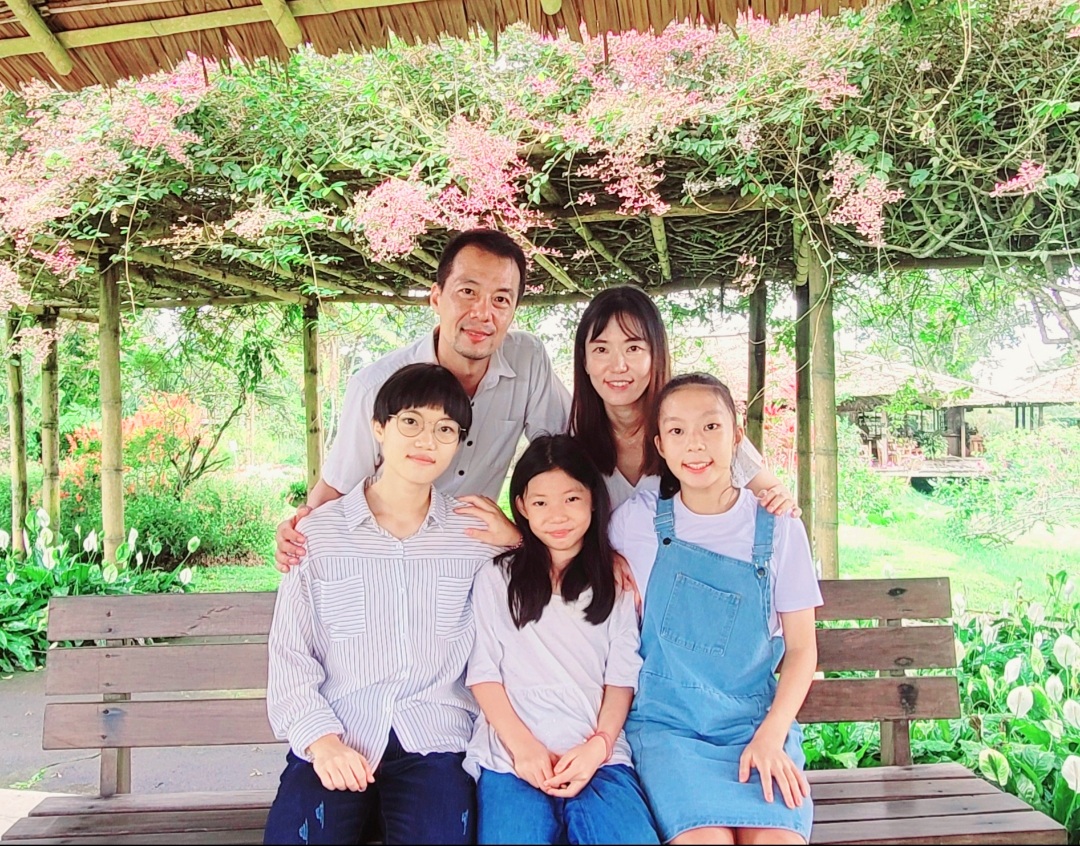 Andrew & Christine Kim family